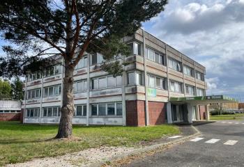 Location bureau Itancourt (02240) - 2307 m²