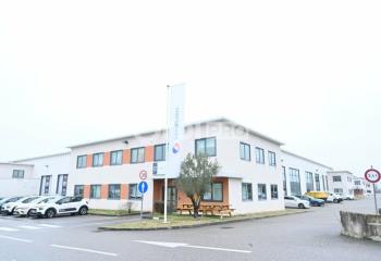 Location bureau Meyzieu (69330) - 820 m²
