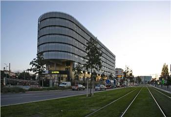 Location bureau NICE (06200) - 871 m² à Nice - 06000