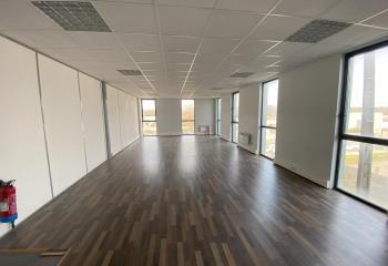 Location bureau Nogent-le-Phaye (28630) - 82 m²