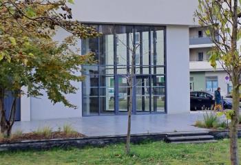Location local commercial Angers (49100) - 143 m²
