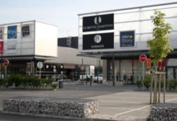 Location local commercial Avelin (59710) - 700 m²