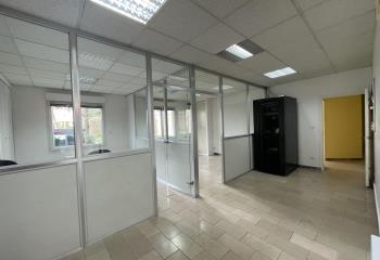 Location local commercial Beauvais (60000) - 145 m²