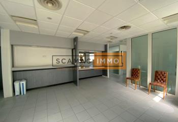 Location local commercial Bussy-Saint-Georges (77600) - 141 m²
