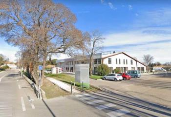 Location local commercial Caissargues (30132) - 165 m²