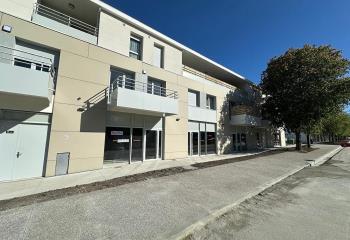 Location local commercial Carbon-Blanc (33560) - 120 m²