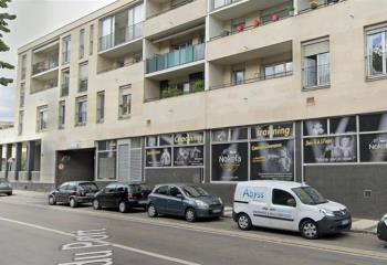 Location local commercial Chatou (78400) - 808 m²
