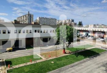 Location local commercial Fresnes (94260) - 180 m²