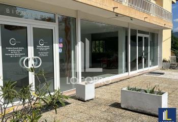 Location local commercial Grasse (06130) - 110 m²