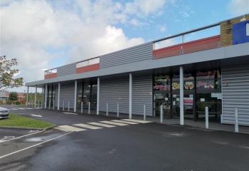 Location local commercial Lanvallay (22100) - 300 m²