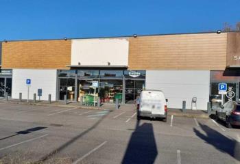 Location local commercial Lons (64140) - 355 m²