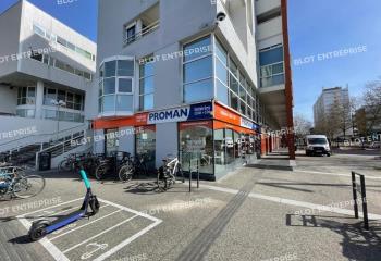 Location local commercial Lorient (56100) - 105 m²