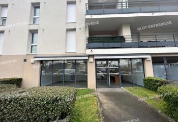 Location local commercial Nantes (44300) - 61 m²