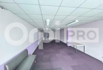 Location local commercial Ormoy (91540) - 67 m²