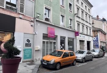 Location local commercial Oyonnax (01100) - 250 m²