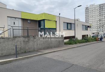 Location local commercial Rillieux-la-Pape (69140) - 577 m²