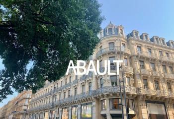 Location local commercial Toulouse (31000) - 53 m²