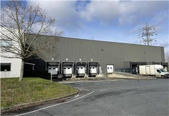 Location activité/entrepôt Fleury-les-Aubrais (45400) - 4680 m² à Fleury-les-Aubrais - 45400