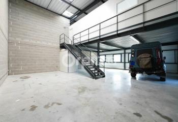 Location activité/entrepôt Genay (69730) - 168 m²