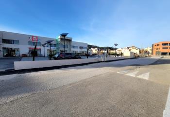 Location activité/entrepôt Le Luc (83340) - 155 m² au Luc - 83340