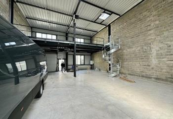 Location activité/entrepôt Le Mesnil-Amelot (77990) - 230 m²