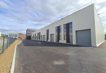Location activité/entrepôt Montluel (01120) - 138 m² à Montluel - 01120