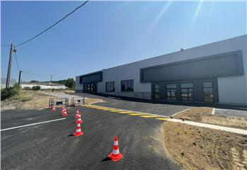 Location activité/entrepôt Saint-Alban-de-Roche (38080) - 1298 m² à Saint-Alban-de-Roche - 38080