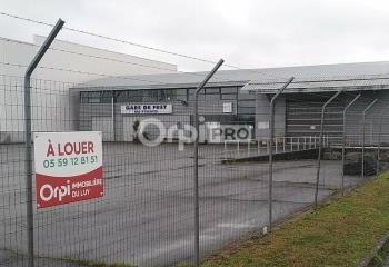 Location activité/entrepôt Uzein (64230) - 490 m²