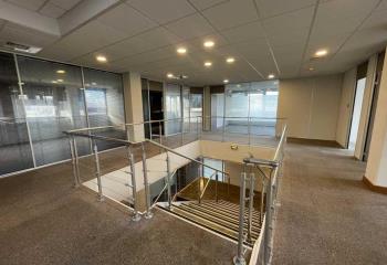 Bureau à vendre Bruges (33520) - 730 m²