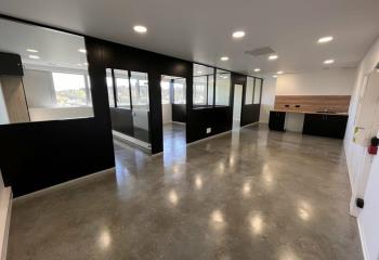 Bureau à vendre Carbon-Blanc (33560) - 78 m²