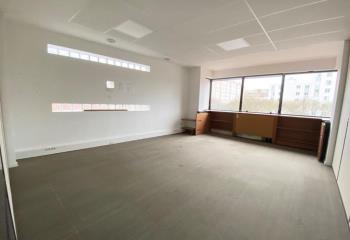 Bureau à vendre Ivry-sur-Seine (94200) - 270 m²