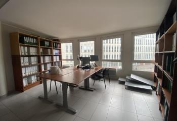 Bureau à vendre Montreuil (93100) - 182 m²