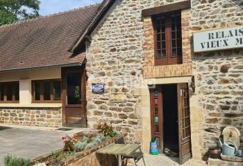 Fonds de commerce café hôtel restaurant à vendre Néris-les-Bains (03310) à Néris-les-Bains - 03310
