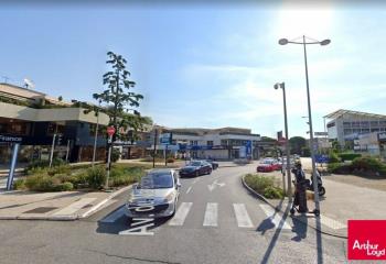 Local commercial à vendre Saint-Laurent-du-Var (06700) - 240 m²