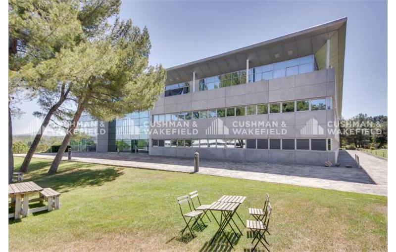 Location de bureau de 3 300 m² à Aix-en-Provence - 13100 photo - 1