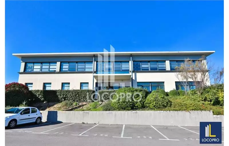 Location de bureau de 842 m² à Aix-en-Provence - 13100