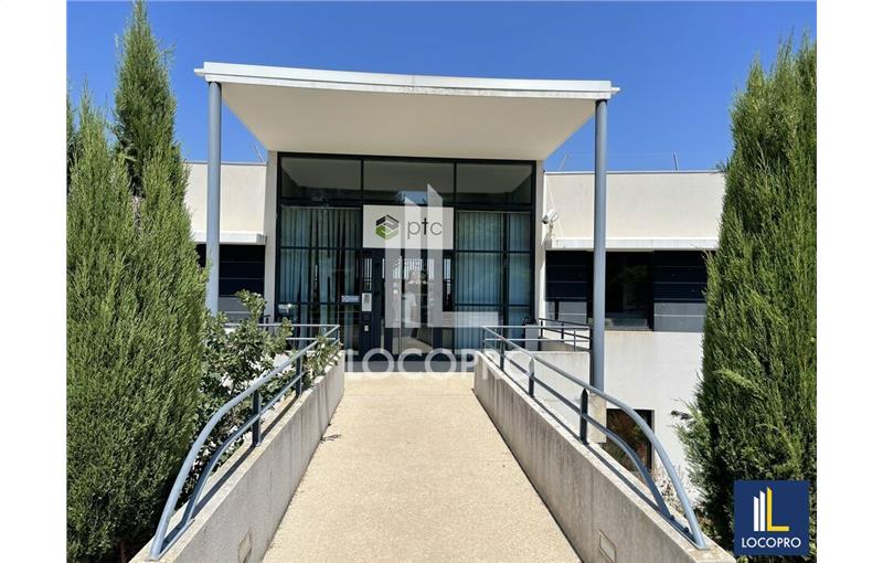Location de bureau de 1 638 m² à Aix-en-Provence - 13100 photo - 1