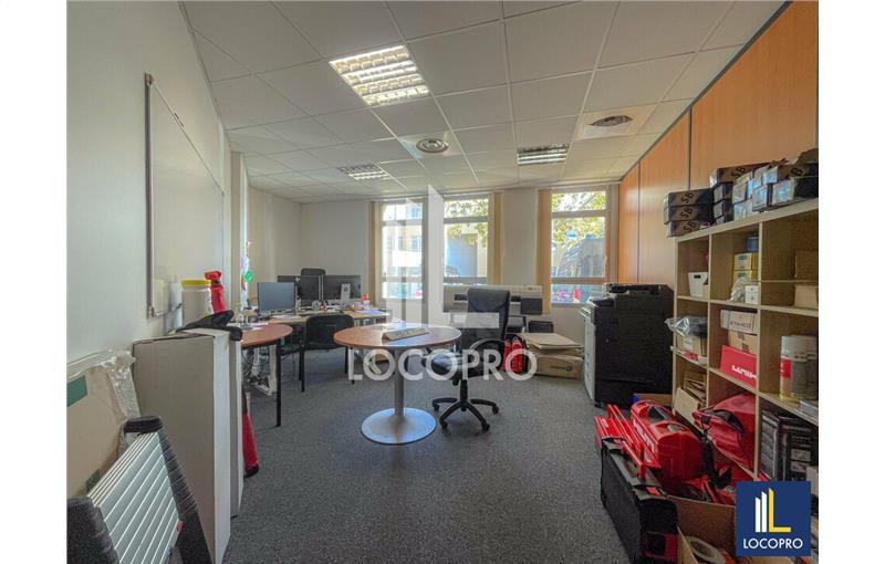 Location de bureau de 113 m² à Aix-en-Provence - 13100 photo - 1