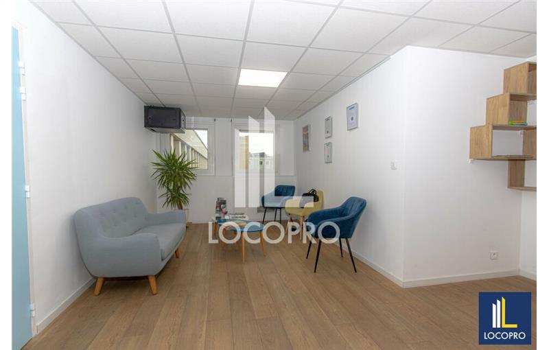Location de bureau de 265 m² à Aix-en-Provence - 13100 photo - 1