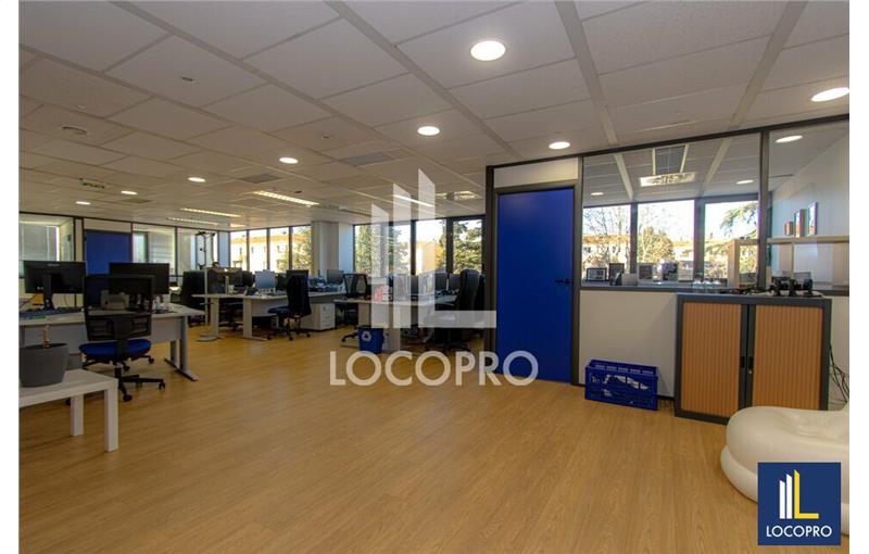 Location de bureau de 150 m² à Aix-en-Provence - 13100 photo - 1