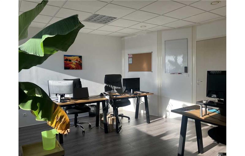 Location de bureau de 65 m² à Amiens - 80000 photo - 1