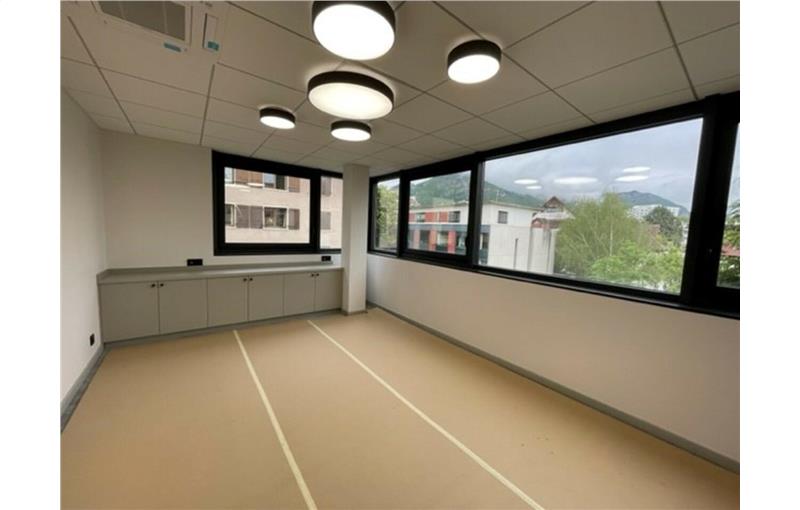 Location de bureau de 233 m² à Annecy - 74000 photo - 1