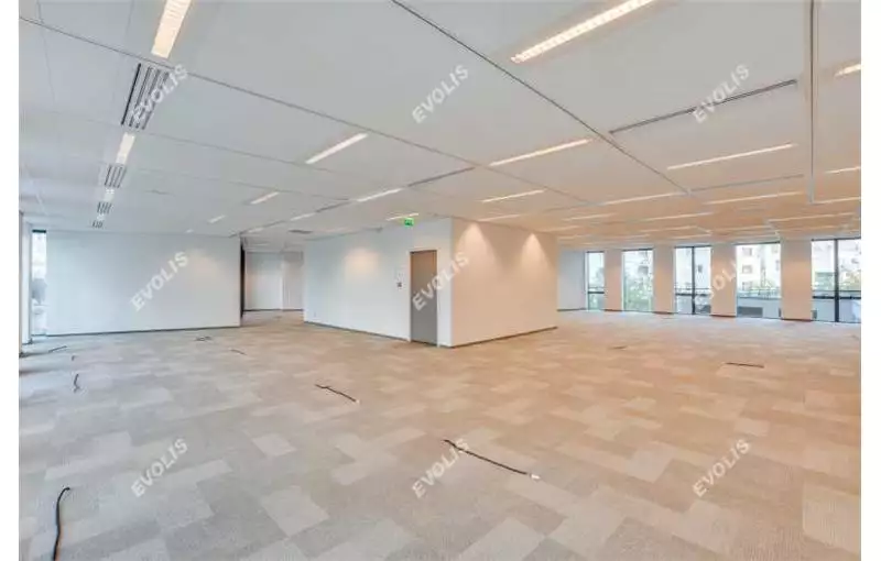 Location de bureau de 3358 m² à Arcueil - 94110
