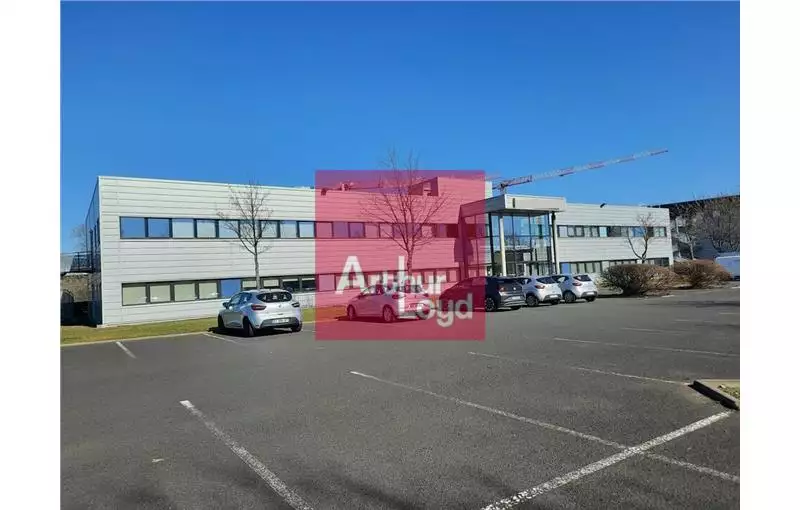 Location de bureau de 1000 m² à Aubière - 63170