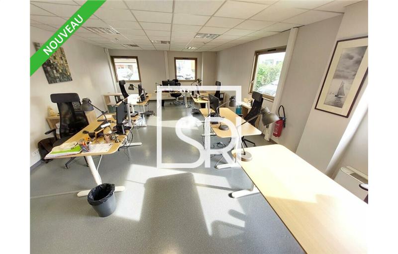 Location de bureau de 136 m² à Aubière - 63170 photo - 1