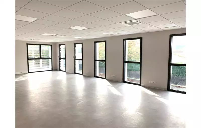 Location de bureau de 91 m² à Basse-Goulaine - 44115