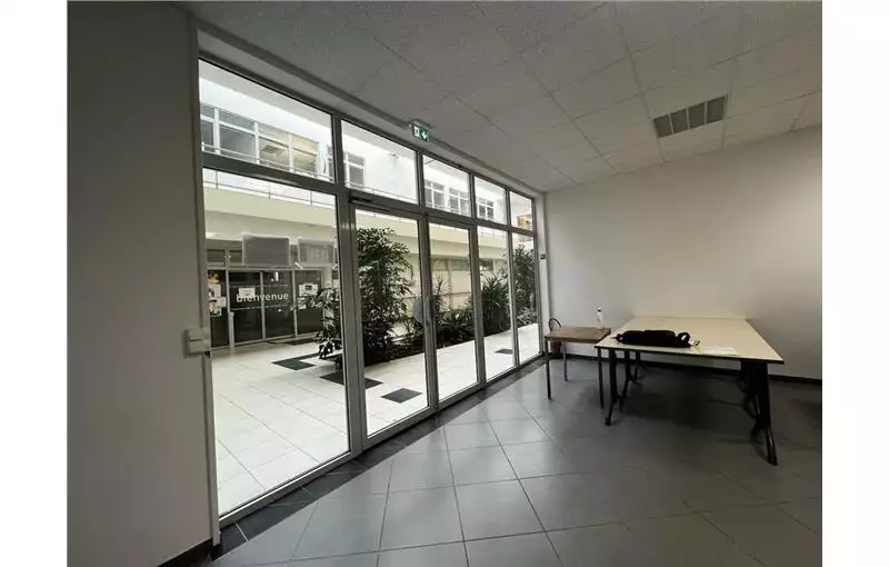 Location de bureau de 85 m² à Beauvais - 60000