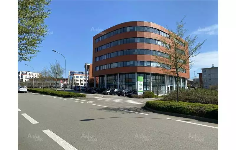 Location de bureau de 907 m² à Besançon - 25000