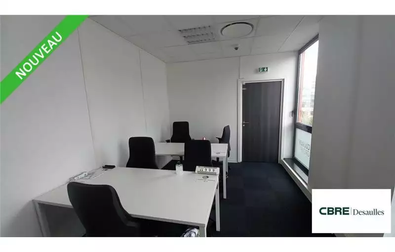 Location de bureau de 163 m² à Besançon - 25000