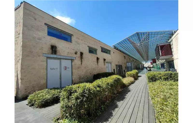 Location de bureau de 2000 m² à Bordeaux - 33000